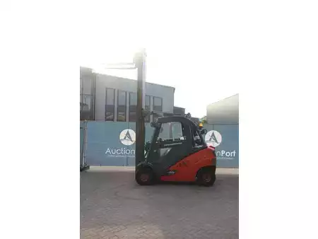 Empilhador diesel 2013  Linde H25D-02 (30)
