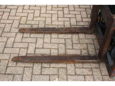 Sähkö - 4 pyör 2016  Linde E30RHL-01/600 (11)