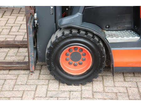 Sähkö - 4 pyör 2016  Linde E30RHL-01/600 (14)