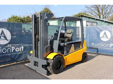 Elektro 4 Rad 2015  Jungheinrich EFG 540 (8)