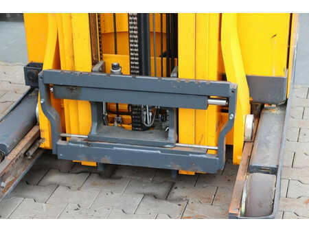Reach Truck 2014  Jungheinrich ETV 216 (10)