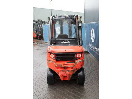 Diesel Forklifts 2013  Linde H35D-02 (4) 