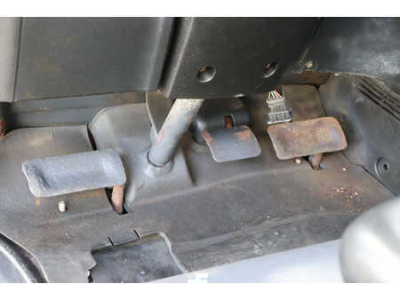 Carrelli elettrici 4 ruote 2012  Linde E25L-01 (20)