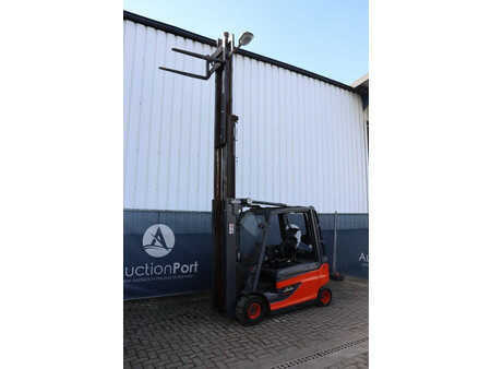 Carrelli elettrici 4 ruote 2012  Linde E25L-01 (30)