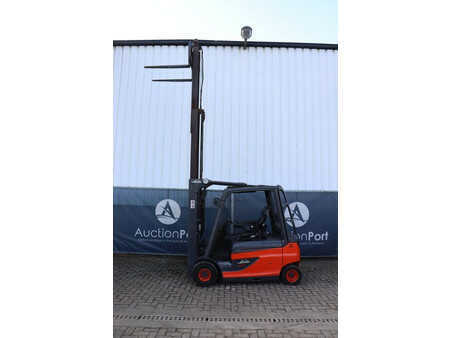 Carrelli elettrici 4 ruote 2012  Linde E25L-01 (31)