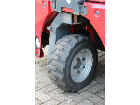 Ajoneuvotrukki 2011  Moffett M4 20.4 (14)