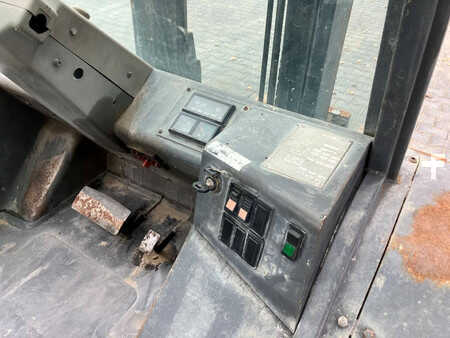 Terénní vysokozdvižný vozík 1998  Manitou MS125D (11)