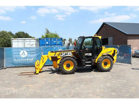 Chariot télescopique rigide 2019  JCB 540V140 (1)