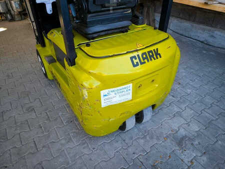 Elektro čtyřkolový VZV 2015  Clark GTX16 (9)
