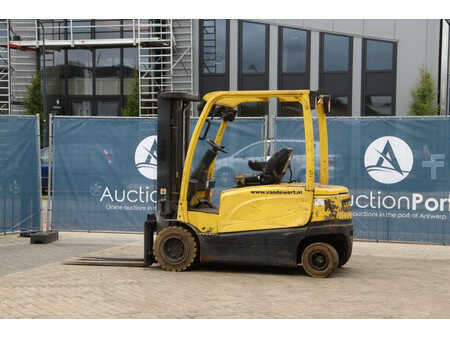 Chariots électriques à 4 roues 2011  Hyster J3.0XN (3)