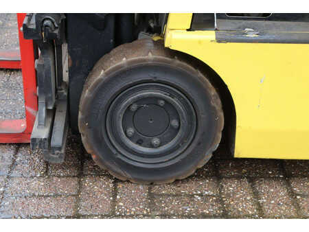 Carrelli elettrici 4 ruote 1996  Hyster J1.60XMT (13)