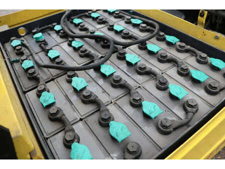 Carrelli elettrici 4 ruote 1996  Hyster J1.60XMT (27)