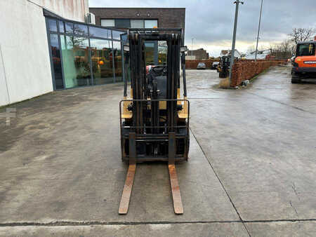 Carretilla elevadora GLP 2000  CAT Lift Trucks GP25K (2)