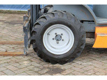 Geländestapler 2007  Ausa C 150 H (13)