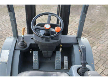 Geländestapler 2007  Ausa C 150 H (21)