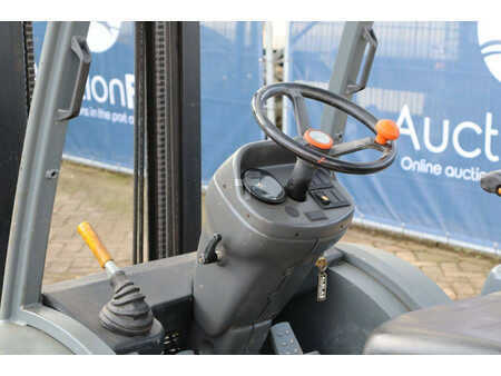 Geländestapler 2007  Ausa C 150 H (24)