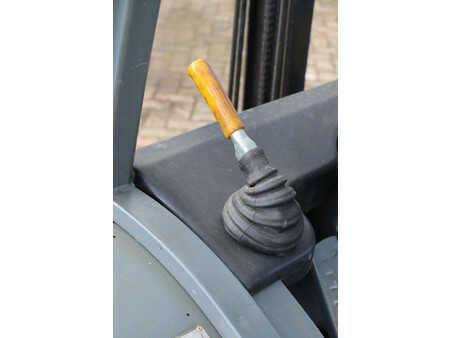 Geländestapler 2007  Ausa C 150 H (26)