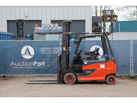 Eléctrica de 4 ruedas 2016  Linde E30HL-01/600 (2)