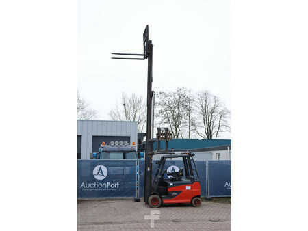 Eléctrica de 4 ruedas 2016  Linde E30HL-01/600 (35)