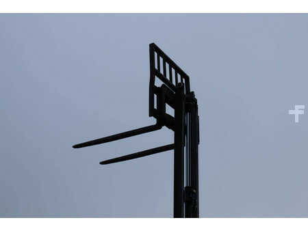 Eléctrica de 4 ruedas 2016  Linde E30HL-01/600 (38)