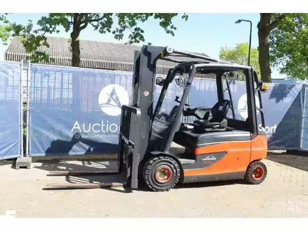 El truck - 4 hjulet 2012  Linde E30L-01 (1)