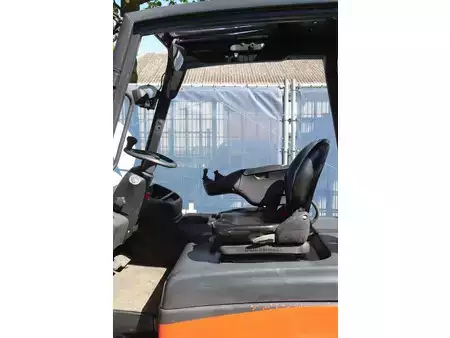 El truck - 4 hjulet 2012  Linde E30L-01 (17)