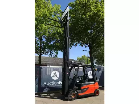 El truck - 4 hjulet 2012  Linde E30L-01 (30)