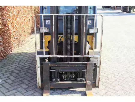 LPG VZV 2014  Yale GLP16VX (13)