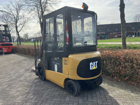 Chariot 4 roues électrique 2006  CAT Lift Trucks EP30K (3)