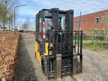 Chariot 4 roues électrique 2006  CAT Lift Trucks EP30K (6)