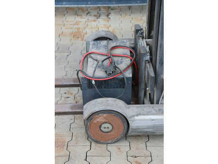 Carrelli retrattili 2012  Still FM-X14 (10)