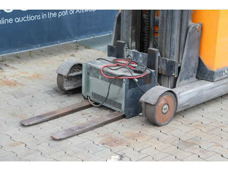 Carrelli retrattili 2012  Still FM-X14 (9)