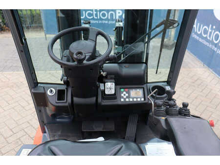 Elektro 4 Rad 2017  Toyota 8FBM20T (20)