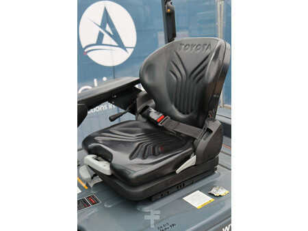 Elektro 4 Rad 2017  Toyota 8FBM20T (22)