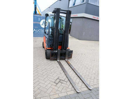 Elektro 4 Rad 2017  Toyota 8FBM20T (7)