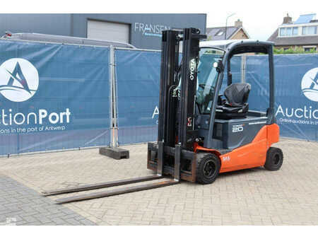 Elektro 4 Rad 2017  Toyota 8FBM20T (9)