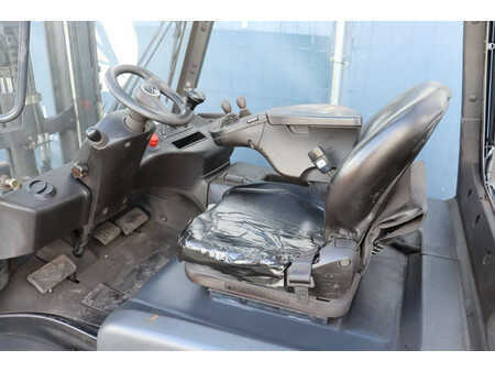 Carrelli elettrici 4 ruote 2015  Linde E25-01 (25)