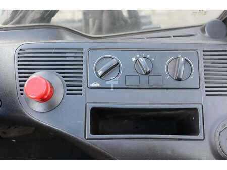 Carrelli elettrici 4 ruote 2015  Linde E25-01 (29)