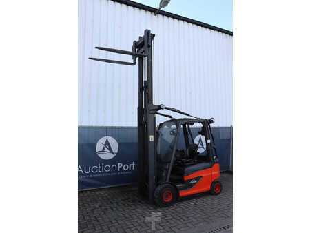 Carrelli elettrici 4 ruote 2015  Linde E25-01 (33)