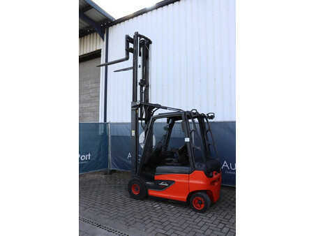 Carrelli elettrici 4 ruote 2015  Linde E25-01 (35)