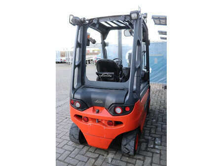 Carrelli elettrici 4 ruote 2015  Linde E25-01 (5)