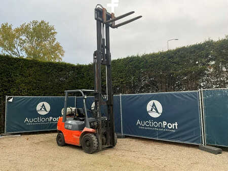 Gasoltruck 2001  Toyota 42-7FGF25 (15)