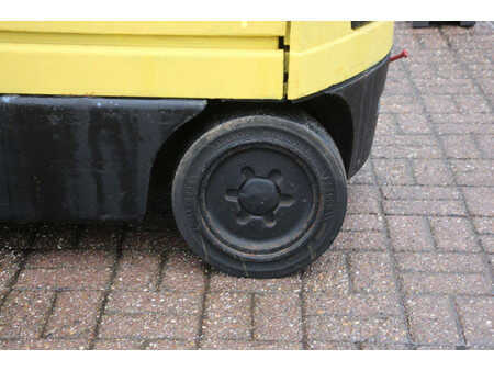 Carrelli elettrici 4 ruote 1999  Hyster E2.50XM-847 (13)