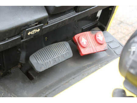 Carrelli elettrici 4 ruote 1999  Hyster E2.50XM-847 (19)