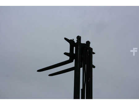 Carrelli elettrici 4 ruote 1999  Hyster E2.50XM-847 (27)