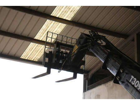 Sollevatori telescopici rigidi 2002  Bobcat T3093S (30)