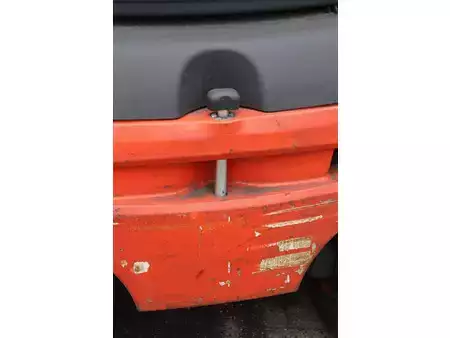 Eléctrica de 4 ruedas - Fenwick E 16 Evo (18)