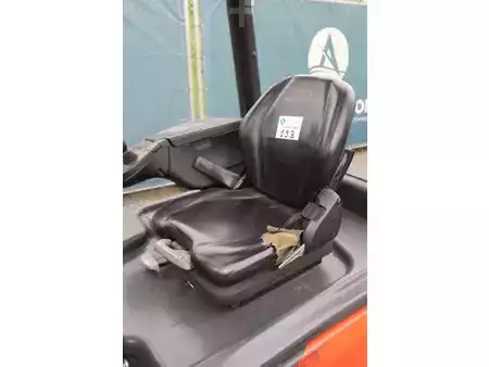 Eléctrica de 4 ruedas - Fenwick E 16 Evo (21)