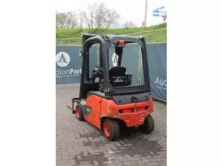 Eléctrica de 4 ruedas - Fenwick E 16 Evo (4)