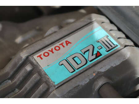 Dieselový VZV 2012  Toyota 02-8FDF30 (36)
